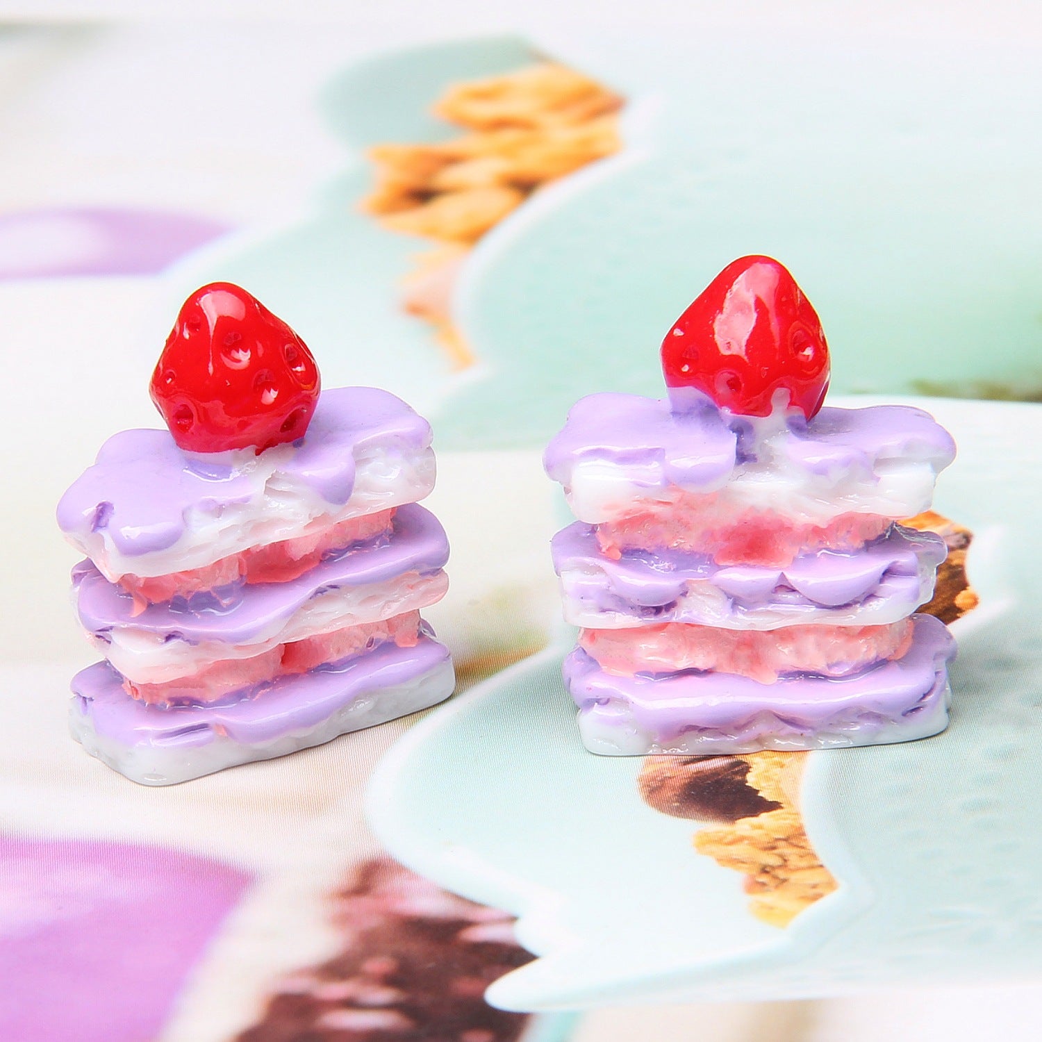 Wholesale Resin Strawberry Cake Food Toys No Hole